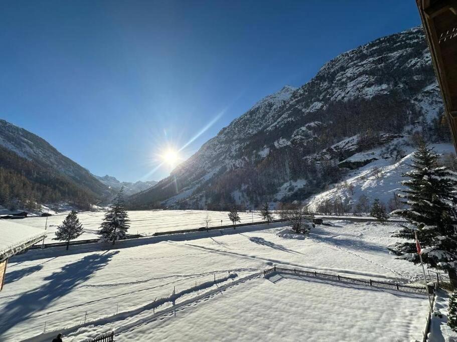 Panorama Apartment For 4 Near Zermatt Теш Екстер'єр фото
